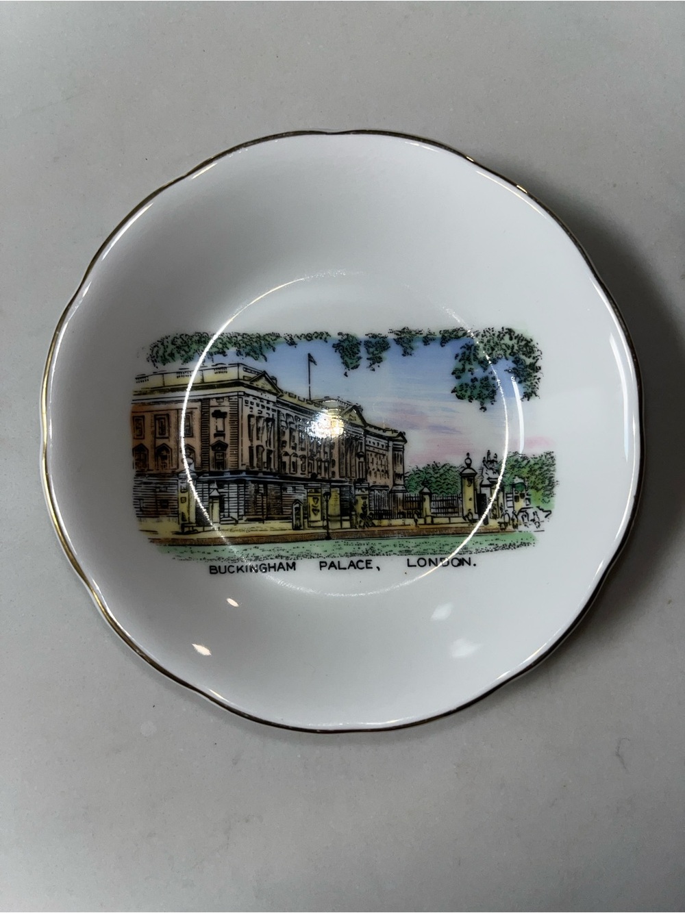 White Porcelain Buckingham Palace Decorative Trinket Dish with Gold Trim
